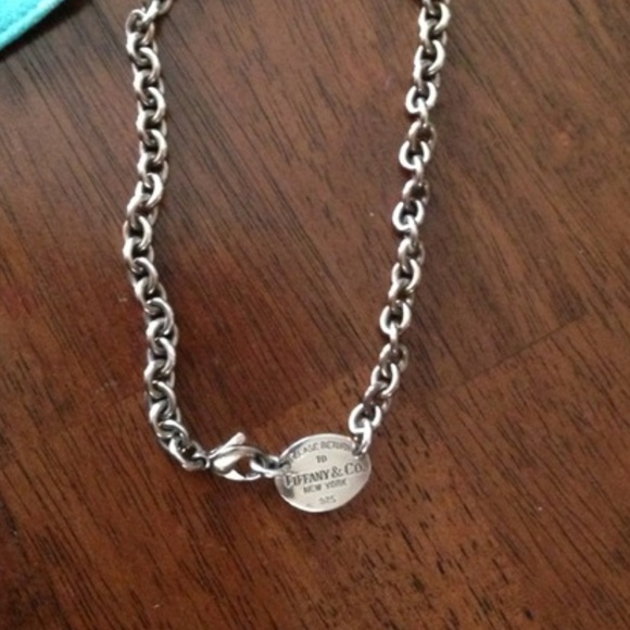 Tiffany's "Please Return to Tiffany's" Oval Neckla - Picture 1 of 4